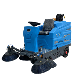 Ride-On Street Sweeper